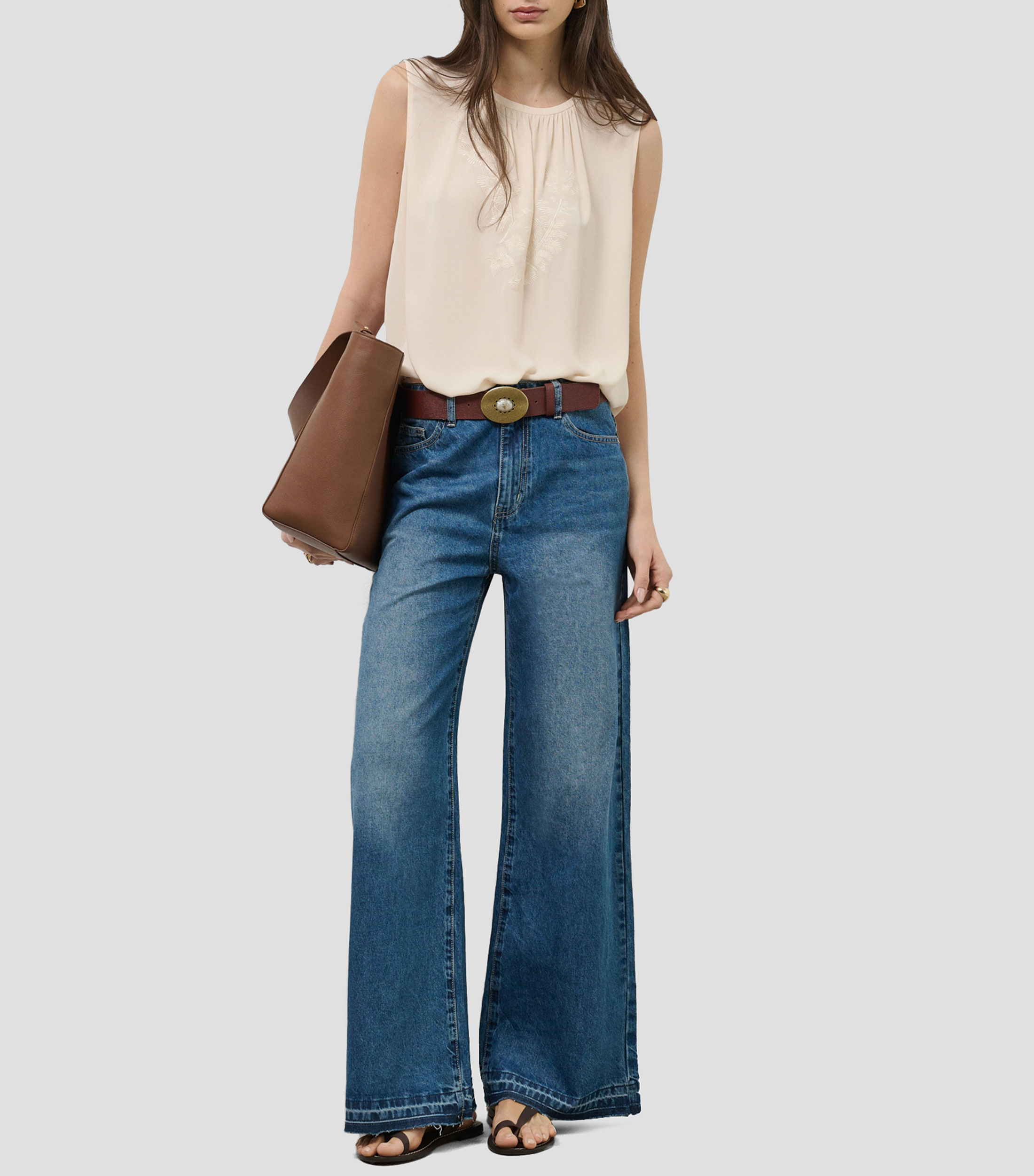 Top con bordado floral sin mangas Mujer